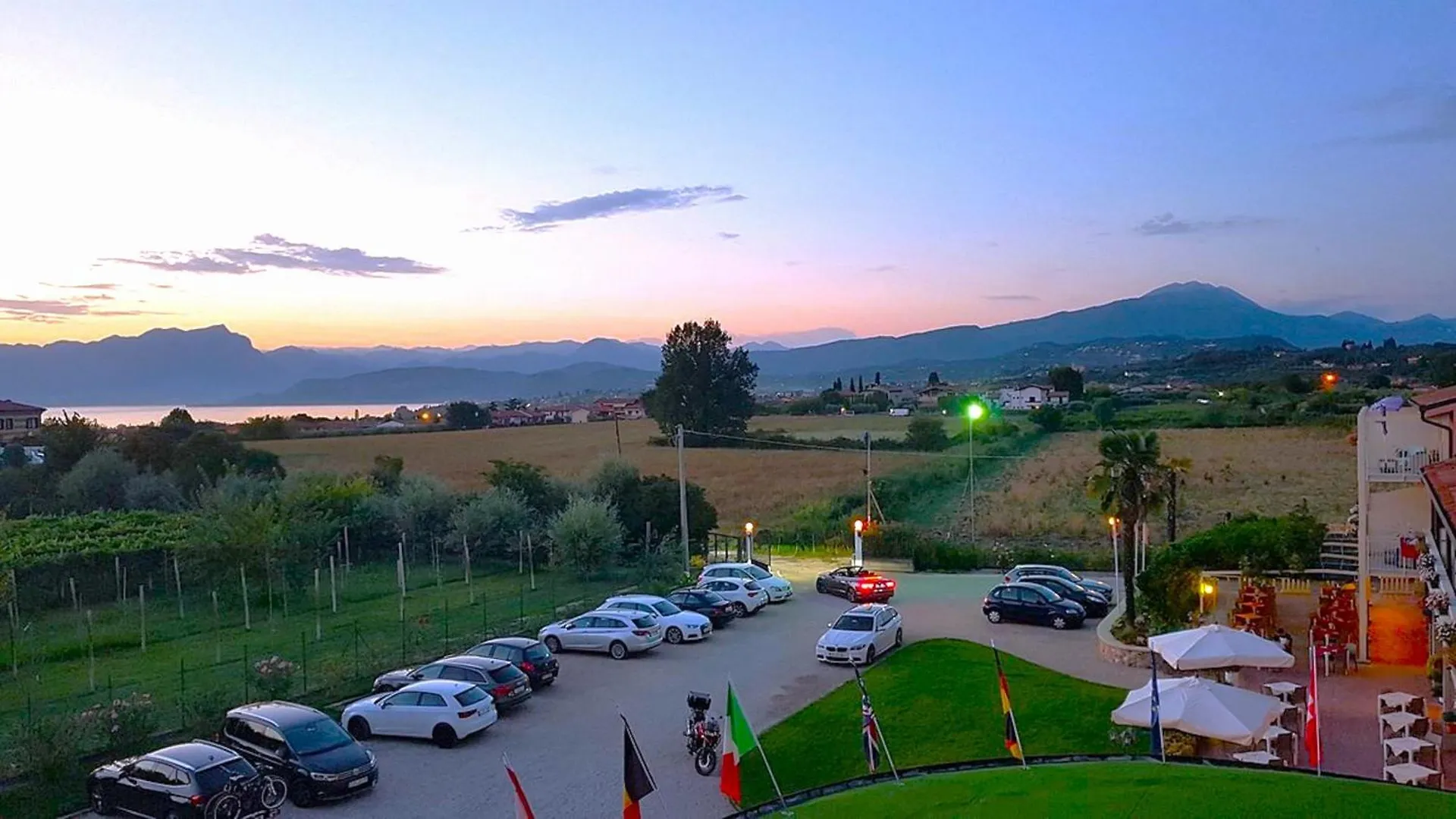 Hotel Bella Λατζίζε