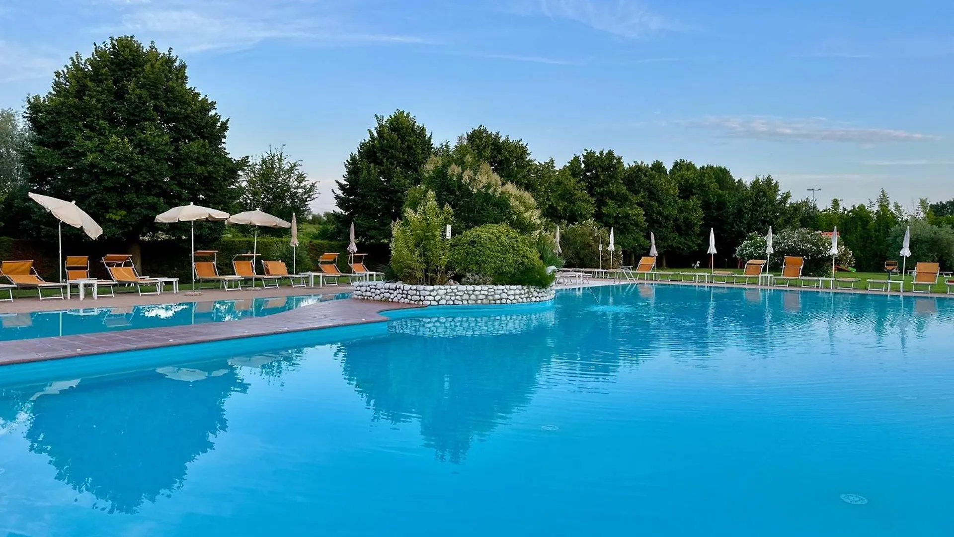 Hotel Bella Λατζίζε Ιταλία